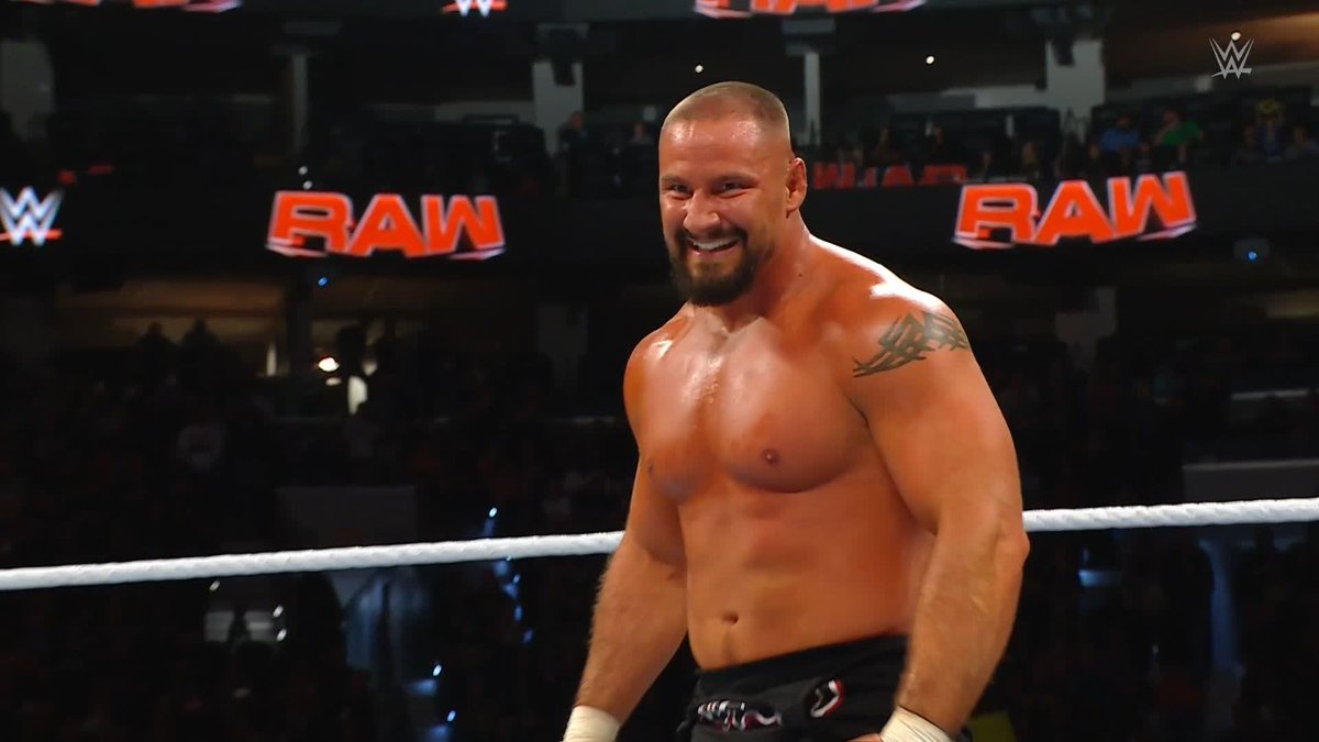 BRON BREAKKER has just defeated Jey Uso to regain the #ICTitle! 😲