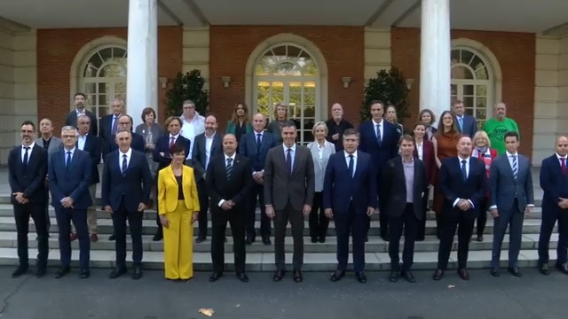 La vivienda es nuestra prioridad absoluta. En la tercera reunión con representantes del sector en España hemos seguido escuchando y atendiendo las demandas de todos los sectores implicados y compartiendo las propuestas para una política integral de vivienda, con más medidas y más instrumentos. Necesitamos la implicación de todas las administraciones en el desarrollo de la Ley de Vivienda para convertir lo que para muchas familias es un drama en un derecho para todos y todas.