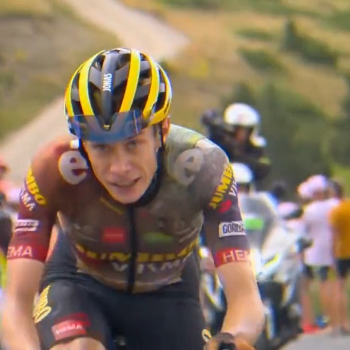 1. Tour 2022, Stage 11 Jumbo-Visma pulled a tactical blinder, placing Pogačar in danger early on. On the Col du Granon, Vingegaard laid the killer blow to take the stage and yellow jersey in spectacular fashion. Cinema.