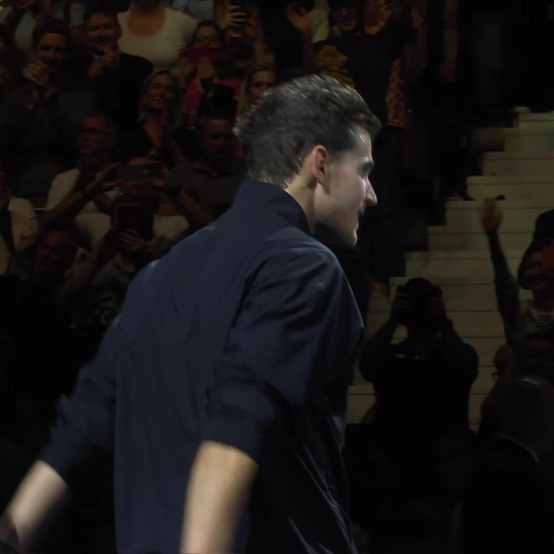 Dominic Thiem gets one last roar from the crowd in Vienna as he says goodbye to tennis. This man’s tennis inspired so many people. He made them smile. He made them believe. Take a bow, Domi. 🥹