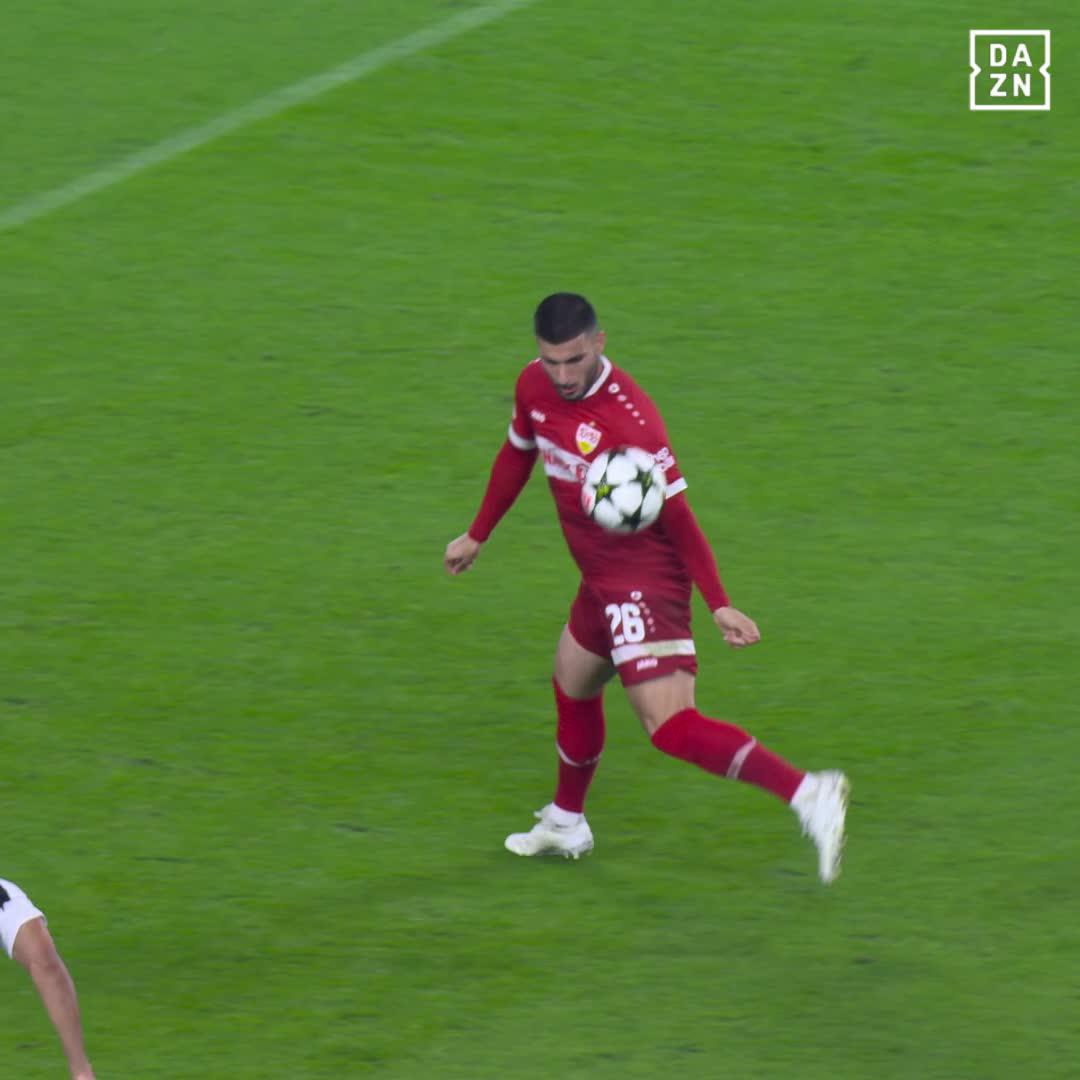 Undav trifft - doch der VAR nimmt den Treffer wegen dieses Handspiels zurück 🤯 #DAZNmoment #UCL #JUVVfB