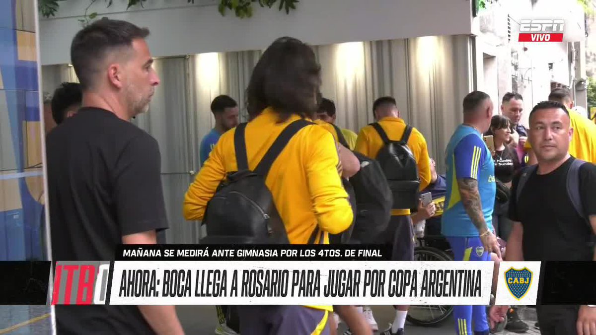 VERGÜENZA| #Boca llegó a Rosario y los jugadores MENOS Sergio #Romero y Marcos #Rojo- fueron a firmar camisetas y sacarse fotos con los hinchas. QUE MIERDA GANARON ESTOS DOS??NO LOS QUIERO NI VER