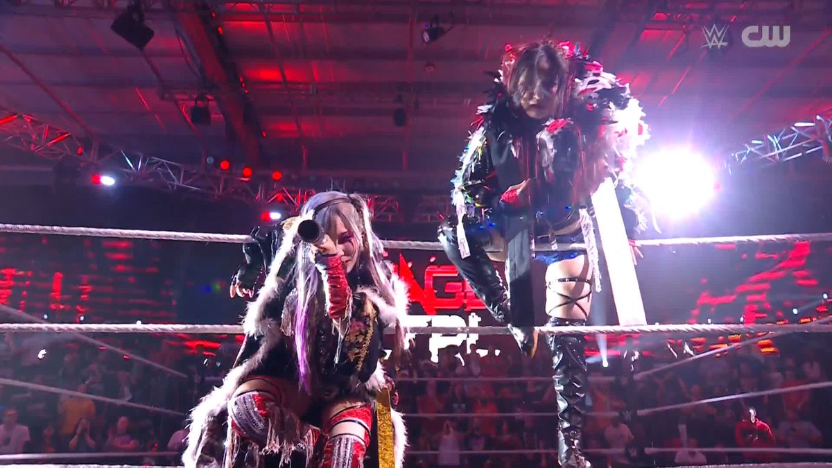 Welcome back! 🙌 #WWENXT legends IYO SKY and Kairiii Sane are kicking things off for us tonight!