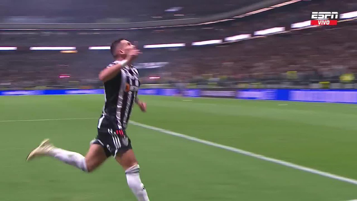 "River Plate" Porque Atlético Mineiro le rompió bien el ojete por 3-0 en la ida de las semifinales de la Conmebol Libertadores. Llegó Gallardo para hacer historia y la única historia que hizo fue volver a comer la pija brazuca, alta putita el Millonario.