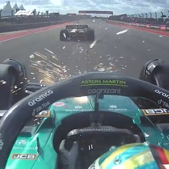 #OnThisDay 2 years ago, in Austin, 2 of the drivers I’ve most enjoyed working with in my #F1 career, Seb Vettel & Kevin Magnussen, staged this mega battle for 8th place, won by Seb. Watch & enjoy. #USGP