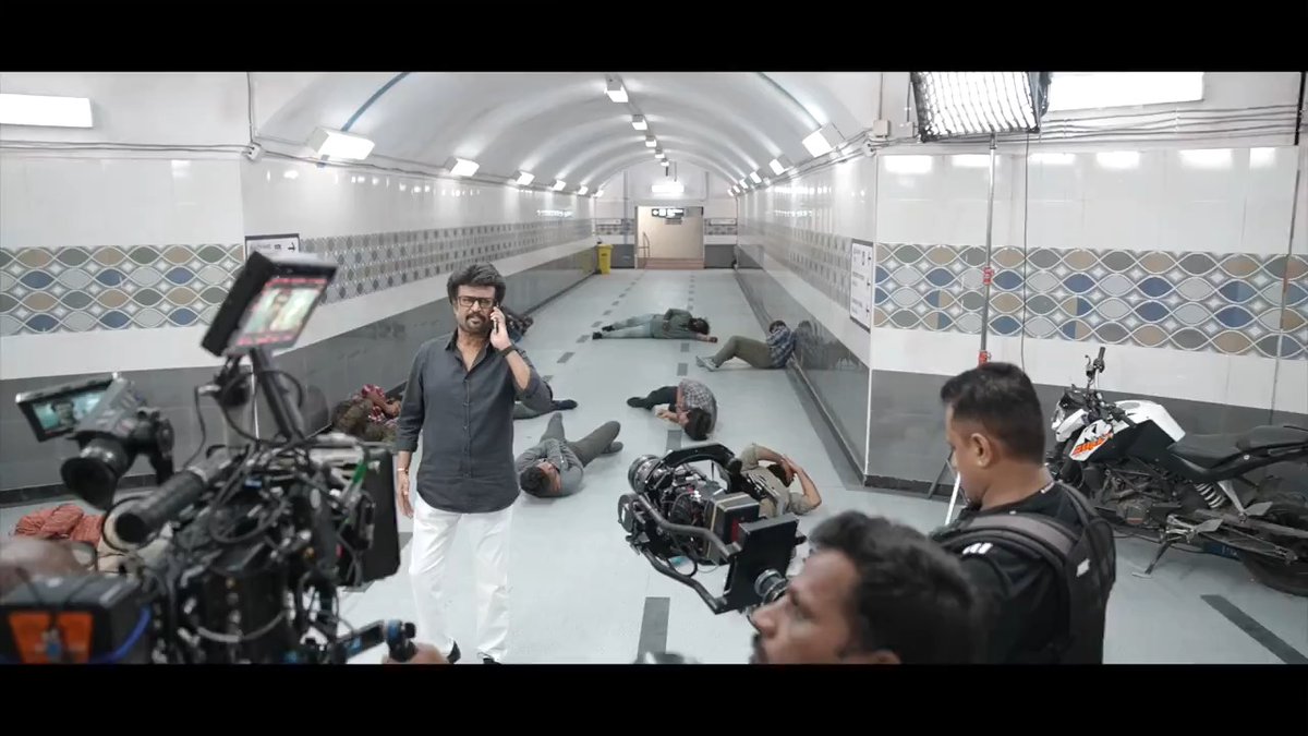 Thalaivar in action! 💥 Step into the BTS of the breathtaking subway fight scene from VETTAIYAN 🕶️ #VettaiyanRunningSuccessfully 🕶️ in Tamil, Telugu, Hindi & Kannada! Rajinikanth Amitabh Bachchan Gnanavel Anirudh Ravichander Lyca Productions #Subaskaran GKM Tamil Kumaran #FahadhFaasil Rana Daggubati Manju Warrier Abhirami Ritika Singh Dushara S.R.Kathir ISC Kadhirr Philomin Raj AnbAriv #DineshMaster Sony Music South India Red Giant Movies Sun TV RIAZ K AHMED V4U Media Team AIM #Vettaiyan 🕶️ #வேட்டையன் 🕶️ #VettaiyanTheHunter 🕶️