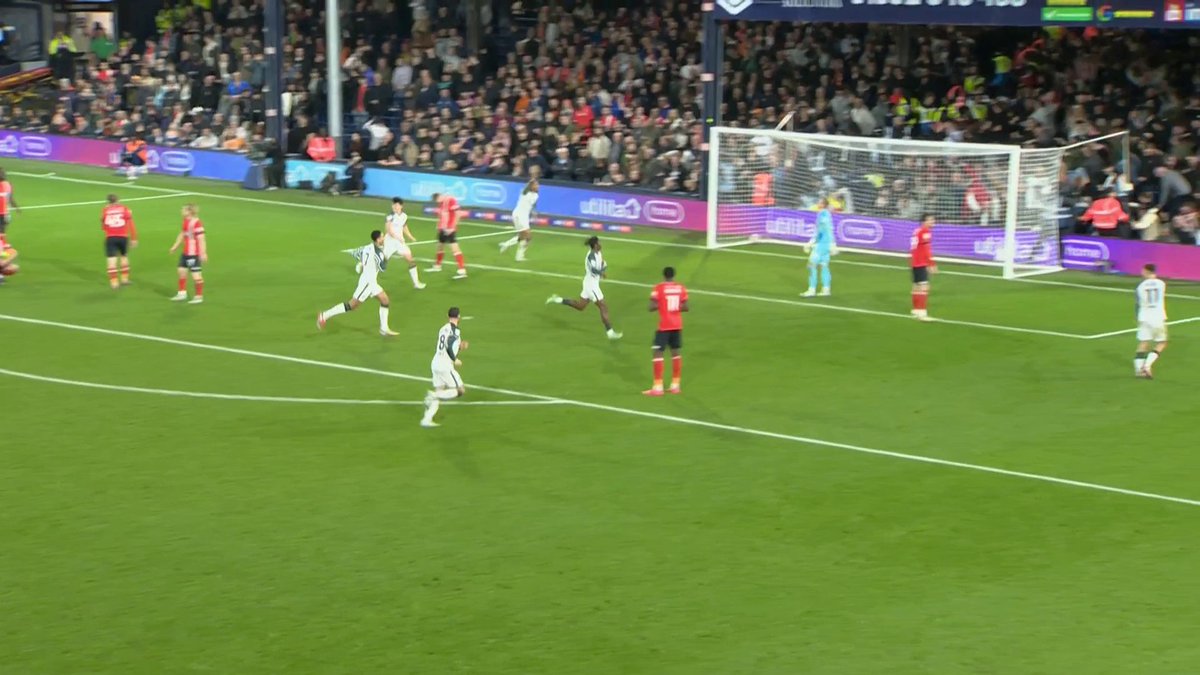 What a hit from Romaine Mundle! 🤩