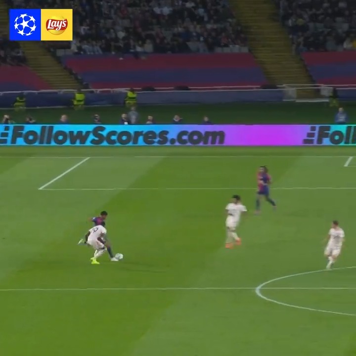 Lamine Yamal's vision and pass 🤤 Savinho's skill and delivery 👌 #UCLassists | Lay's Football