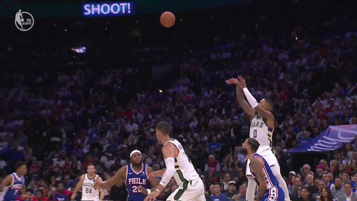 Dame cooking in Philly and the Bucks are up big 🔥