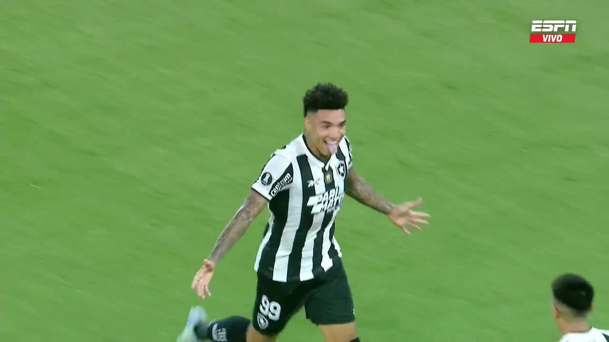 "Penadoy" Porque Botafogo le masacró bien el ojete por 5-0 a Peñarol por la ida de las semifinales de la Conmebol Libertadores. Chapeaban haberle ganado de orto al Flamengo, volvieron a Río y no pararon de comer pija brazuca, alta putita el Carbonero.
