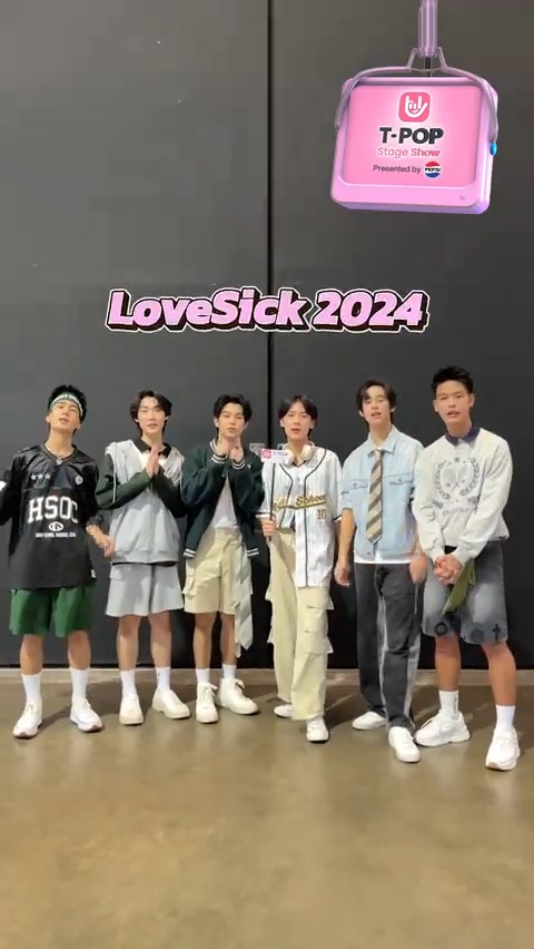 #TpopStageShowpresentedbyPEPSIweek43 / 2024 พบกับ ✅ LoveSick 2024 วันพฤหัสบดีที่ 24 ต.ค. นี้ เวลา 21.45 น. ทางช่องเวิร์คพอยท์ 23 LOVESICK 2024 OFFICIAL #LoveSick2024 #TpopStageShowpresentedbyPEPSI #TPOP
