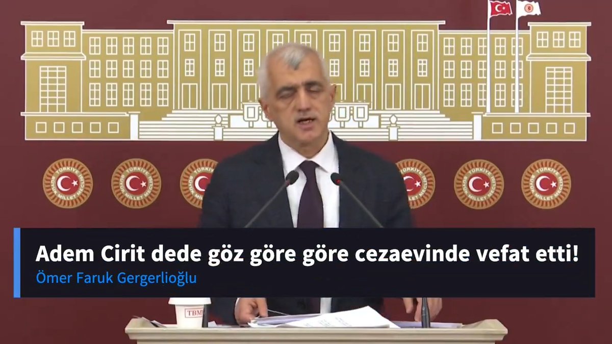 Kişi cezaevinde altına kaçıran, tir tir titreyen, tuvalete oturamayan, bir sandalyenin ortası delinmek suretiyle tuvaletini ancak tuvalette oturarak yapan bir kişi yani, düşünün böyle bir dede. Kocamış, ölmek üzere olan, ölüm döşeğindeki bir dede.