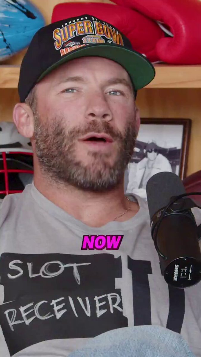 Gronk talks about what it would be like if Travis Kelce and him were on the same team 👀 Rob Gronkowski Julian Edelman Travis Kelce 📺: