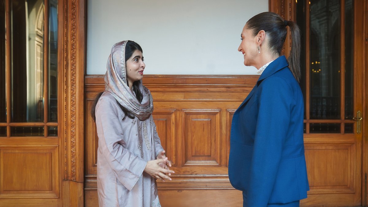 Recibí en Palacio Nacional a Malala Yousafzai, premio nobel de la paz, con quien coincidimos en la importancia del derecho a la educación para todas las niñas y jóvenes. Las mujeres podemos ser lo que queramos ser.