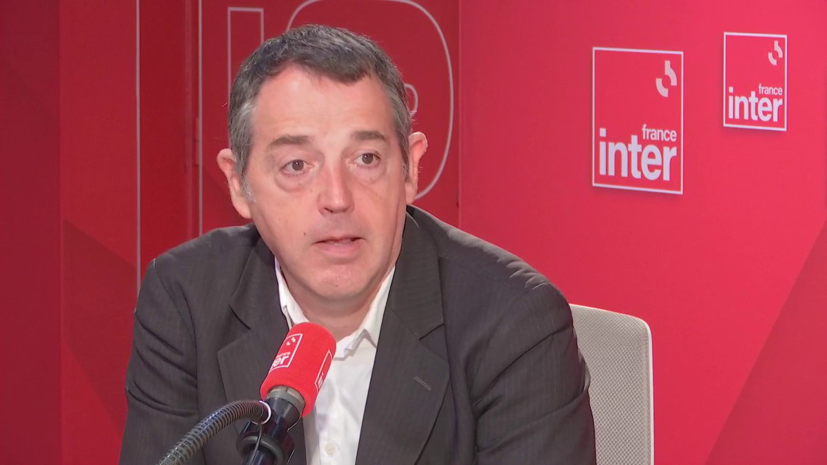 "La messe dominicale a été remplacée par la virée chez Ikea", estime l’analyste politique Jérôme Fourquet. "Quand on vit en province, le cœur battant de la société française est la zone commerciale." #Le69Inter
