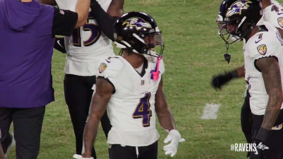 Flowers: "AAAHHHH! AHHHHAA! Let me chill, let me chill" Bateman: "Nah don't chill. I need that..." Vintage hot &amp; cold, ice and fire. Rashod Bateman &amp; Zay Flowers are the perfect complimentary WR duo🔥🥶. #RavensFlock