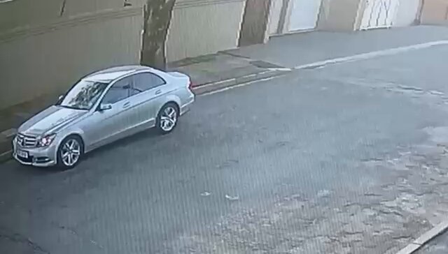 This gang of armed robbers has been active in the Mayfair area, JHB, over recent weeks. #CrmeWatch