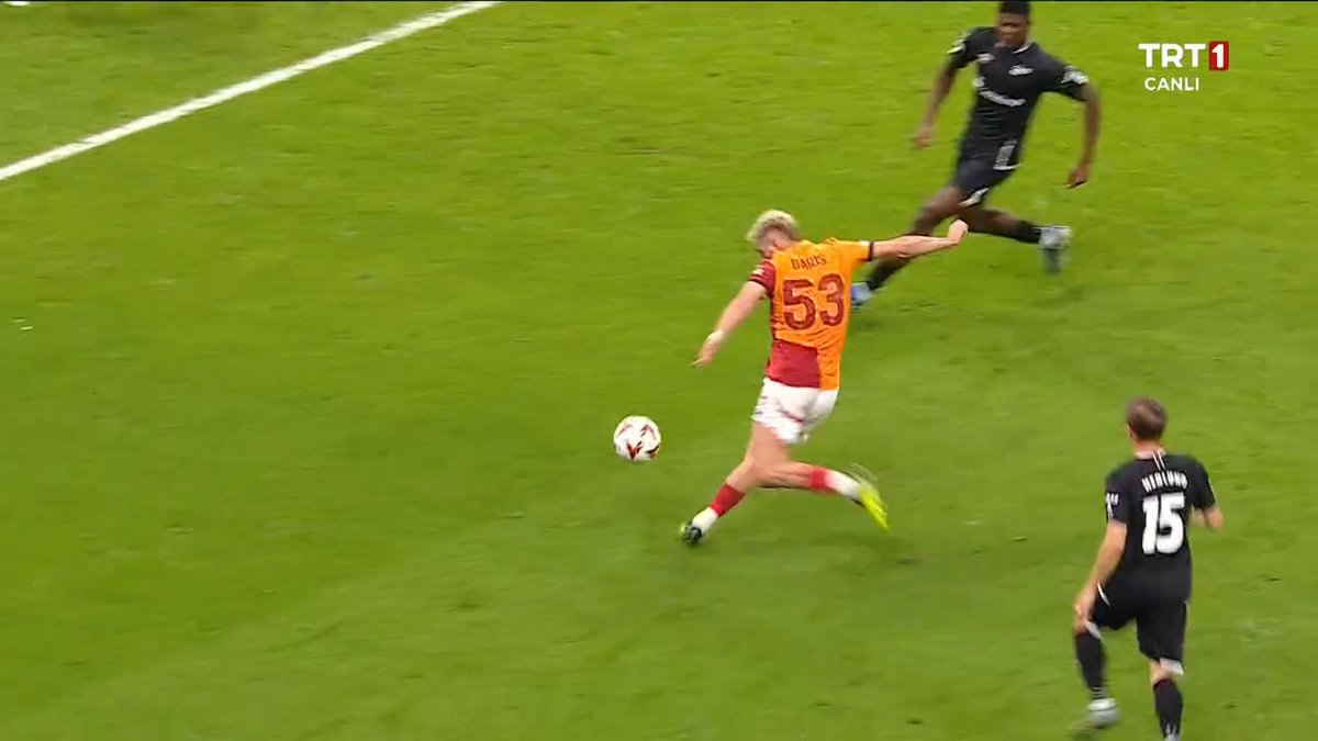 Barış Alper Yılmaz'ın Elfsborg'a attığı gol, UEFA Avrupa Ligi'nde haftanın golüne aday gösterildi.