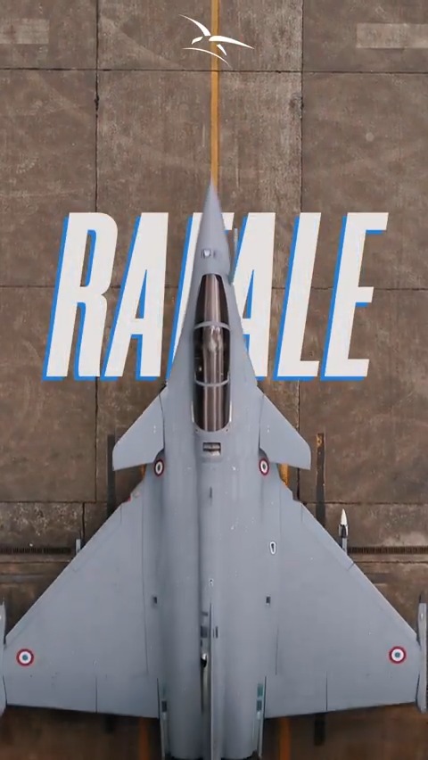 ⚡️🔥 Le Rafale, c’est plus qu’un avion : c’est la puissance incarnée. Une force décuplée par la précision de nos équipages. Embarquez avec nos Aviateurs pour repousser les limites de notre #VendrediChasseur !