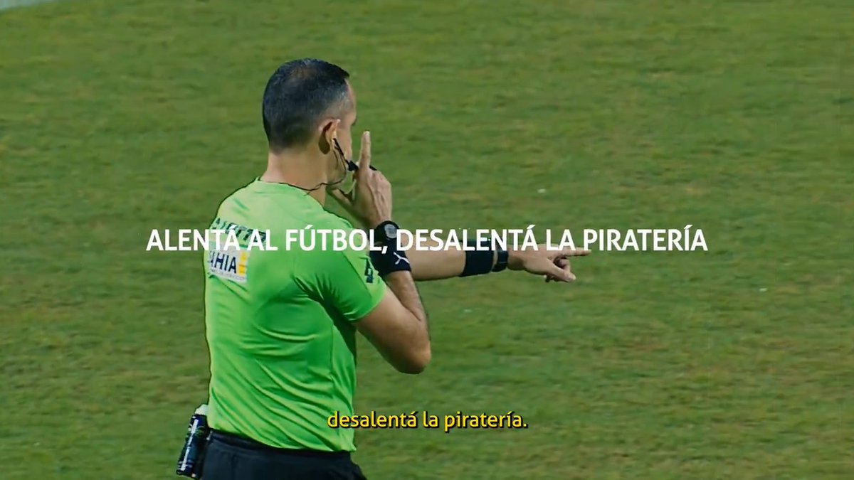 ¡TARJETA ROJA! 🟥 👉Al ver partidos en plataformas piratas, estás perjudicando a los jugadores que admiras, a los clubes que amas y a todo el fútbol paraguayo. ⚽️🎉¡Elegí ver fútbol de forma legal y apoyá a tu equipo! 📢¡ALENTÁ AL FÚTBOL, DESALENTÁ LA PIRATERÍA!