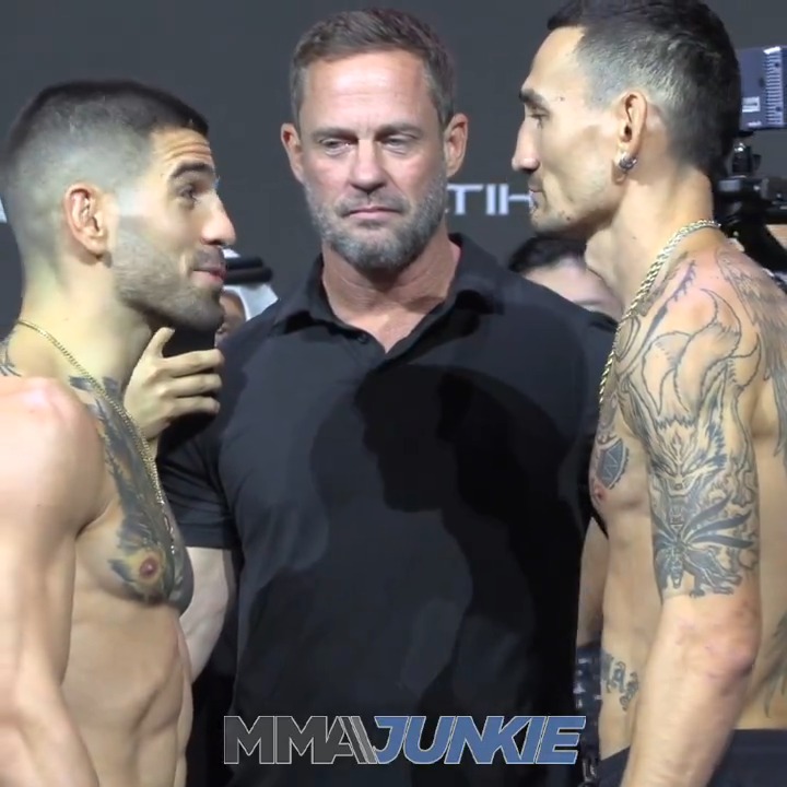 Ilia Topuria had A LOT to say to a stoic Max Holloway at the final staredown for their #UFC308 main event title fight. This is going to be so good! 🔥