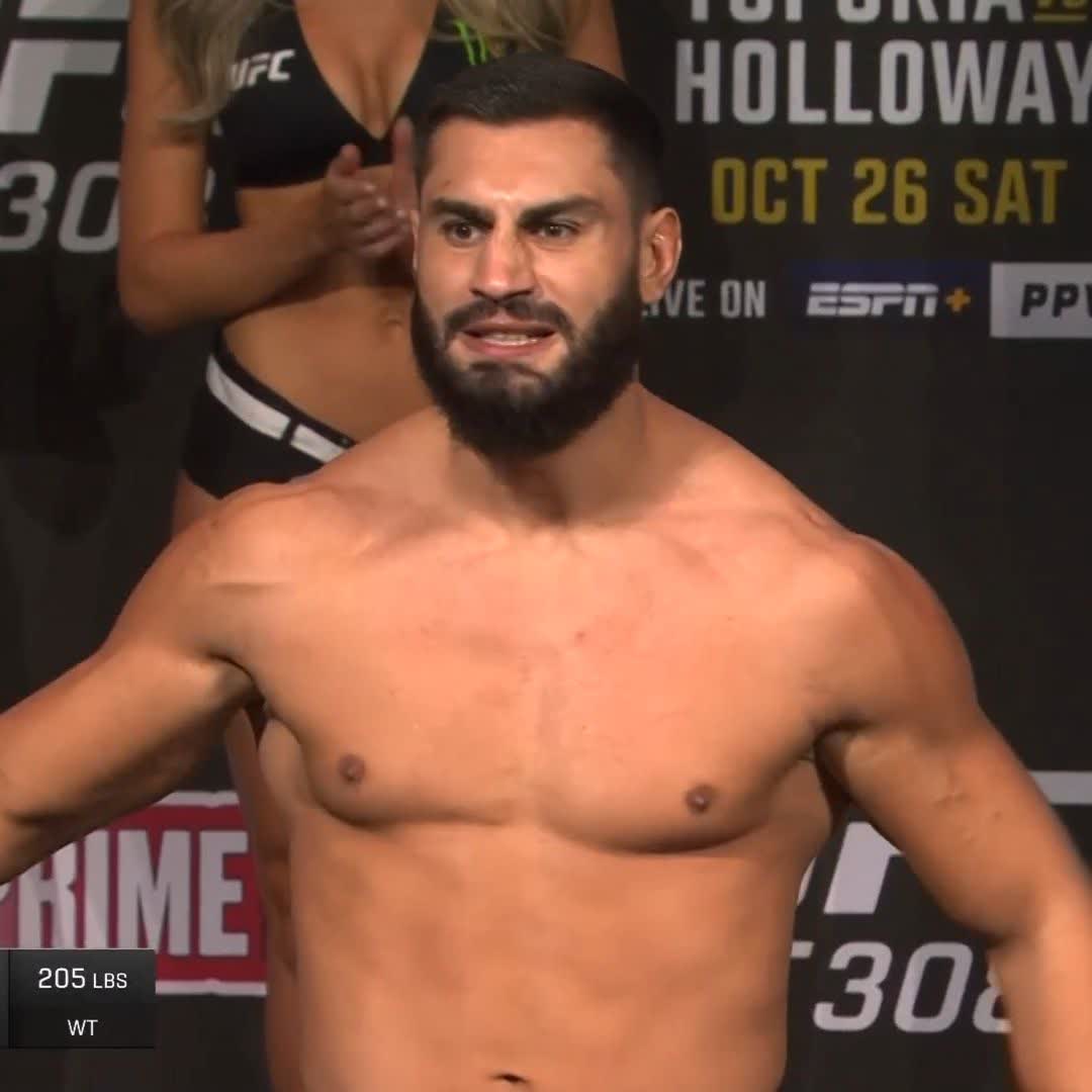 İbo "The Last Ottoman" Aslan, yarın saat 17.00'de başlayacak #UFC308'de Brezilyalı Raffael Cerqueira ile karşı karşıya gelecek 🇹🇷