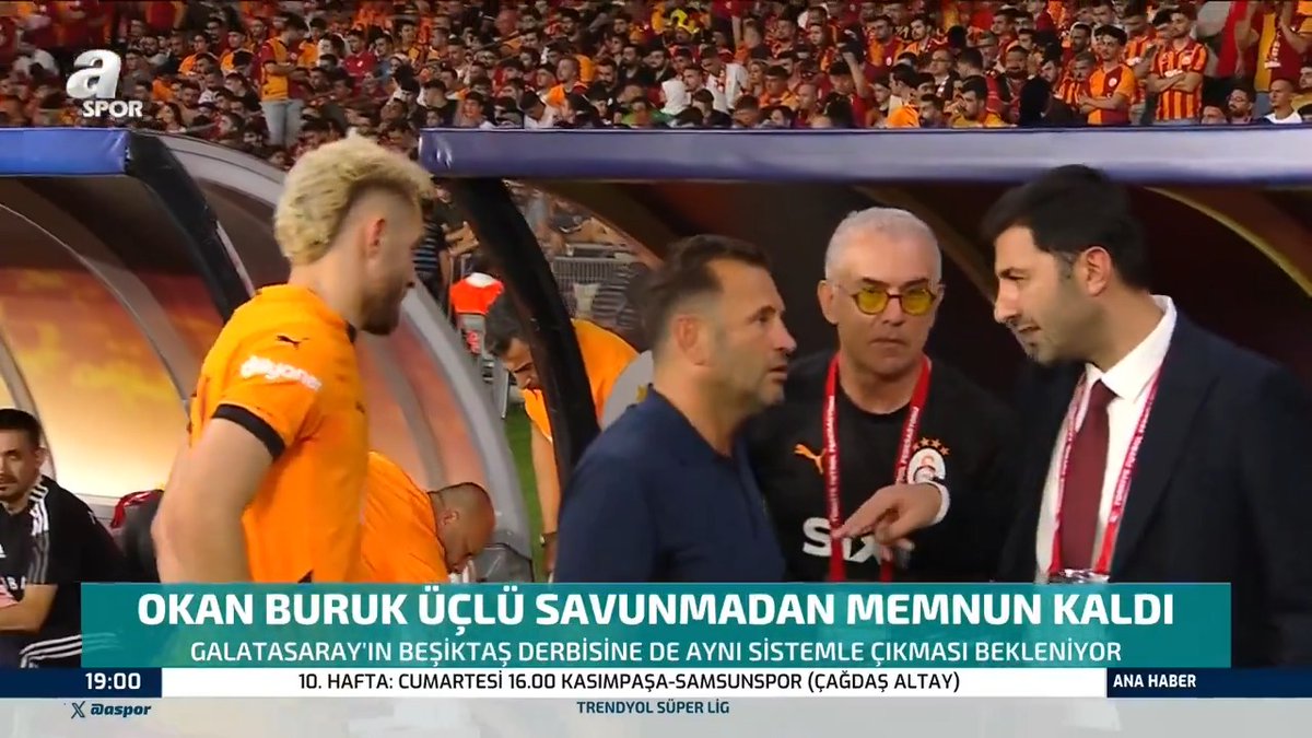 🦁 Okan Buruk, 3'lü savunmayla devam edecek. Tecrübeli çalıştırıcı, Elfsborg maçında ilk kez denediği sistemden memnun kaldı.