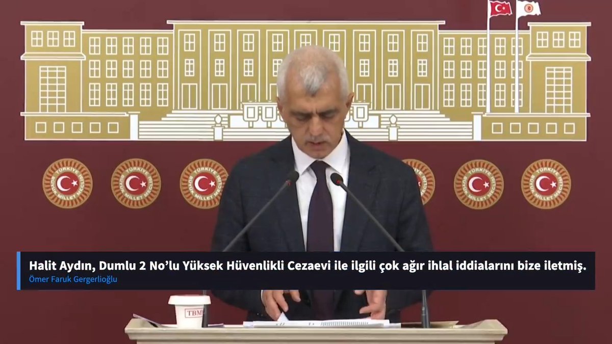 Binlerce, on binlerce, yüz binlerce mahpusun sadece bana değil her tarafa yaptığı bir sürü hak ihlali şikayeti var. Adalet Bakanlığ’ına soruyorsun, her şey dört dörtlük, güllük, gülistanlık, ooo süper. İnsanın o cezaevlerine gidip kalası geliyor arkadaşlar ya. T.C. Adalet Bakanlığı