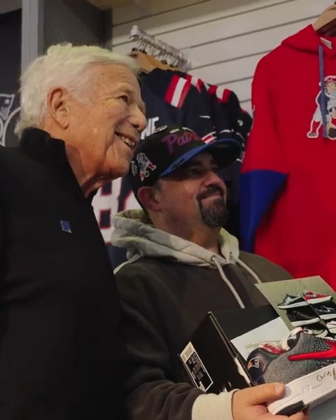 Copped the new kicks 👟 Robert Kraft surprises guests during the release of the latest Patriots AF1s.