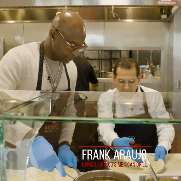 Jerry Rice visited Araujo’s Mexican Grill to donate $14,900. With Pepsi’s help, we’re celebrating and amplifying local restaurants that feed our community 🌯 Full video: