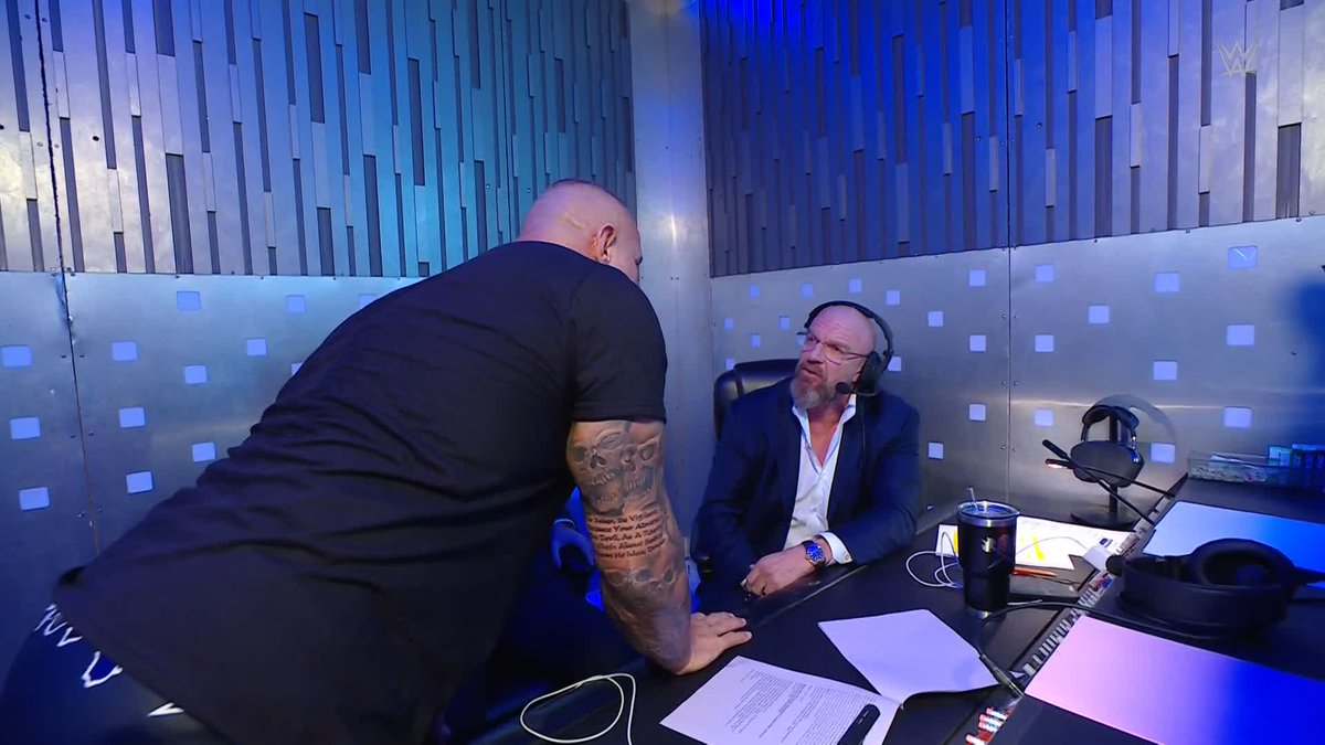 What did Randy Orton just say to Triple H??? 👀 #SmackDown