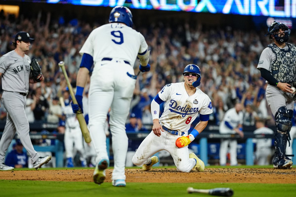 ¡LES DIJIMOS QUE EL SAZÓN LO TRAÍA EL DE CASA! ¡KIKÉ! 😎 #WorldSeries