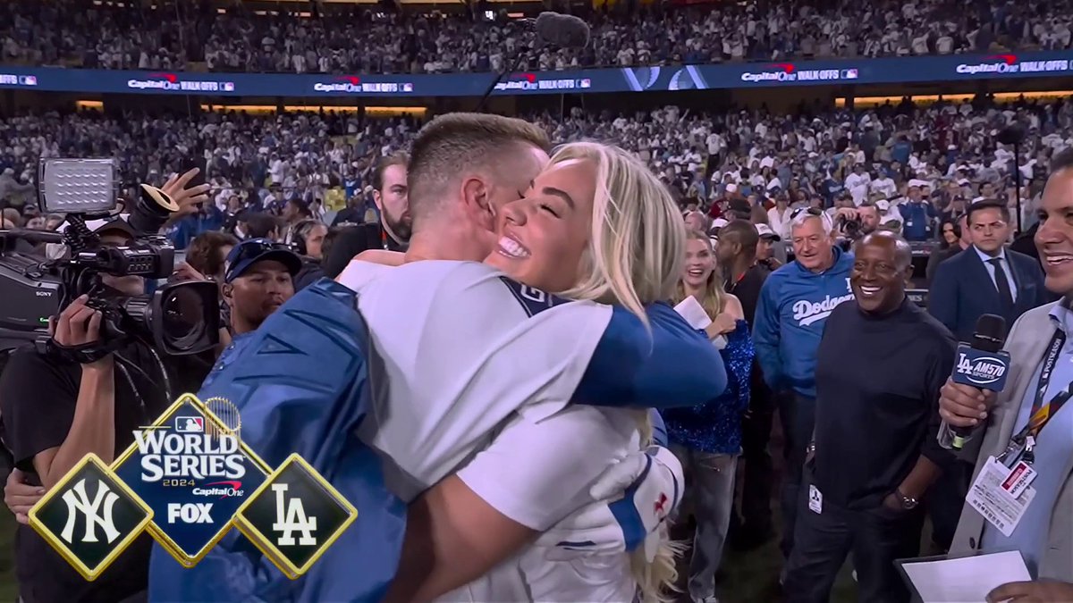 Freddie celebrates with his wife 💙