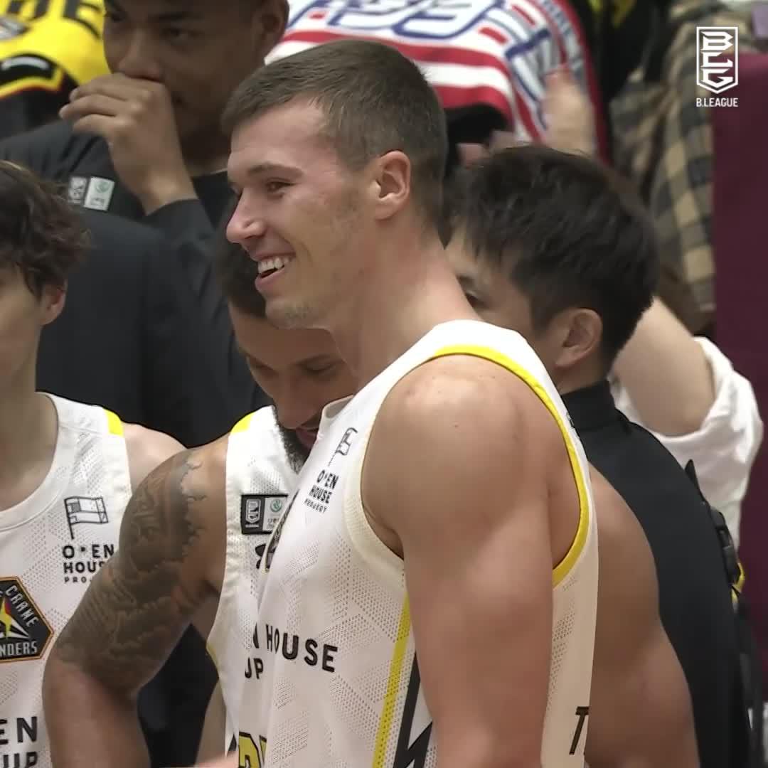 パスのつもりが…😂😂😂 群馬クレインサンダーズ #Bリーグ #りそなグループ