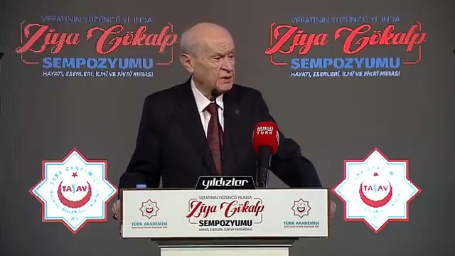 Tarihin de gösterdiği gibi, Türkler her felaket zamanında, içlerinden çıkacak bir kahraman tarafından temsil edilecekler ve arkasından yürüyecekleri bu kahraman Ergenekon efsanesindeki Bozkurt gibi onları selamete ulaştıracaktır. İşte o Bozkurt Gazi Mustafa Kemal Atatürk olmuştur.