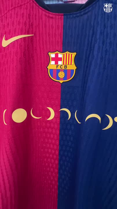 Time to put on these bad boys. 🔥 #ElClásico