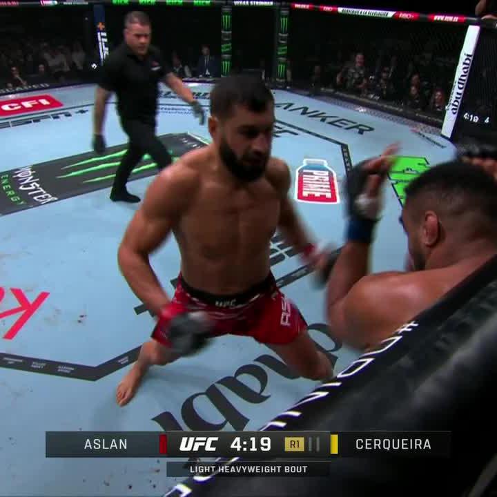 IBO ASLAN WITH THE QUICK FINISH 💥 #UFC308