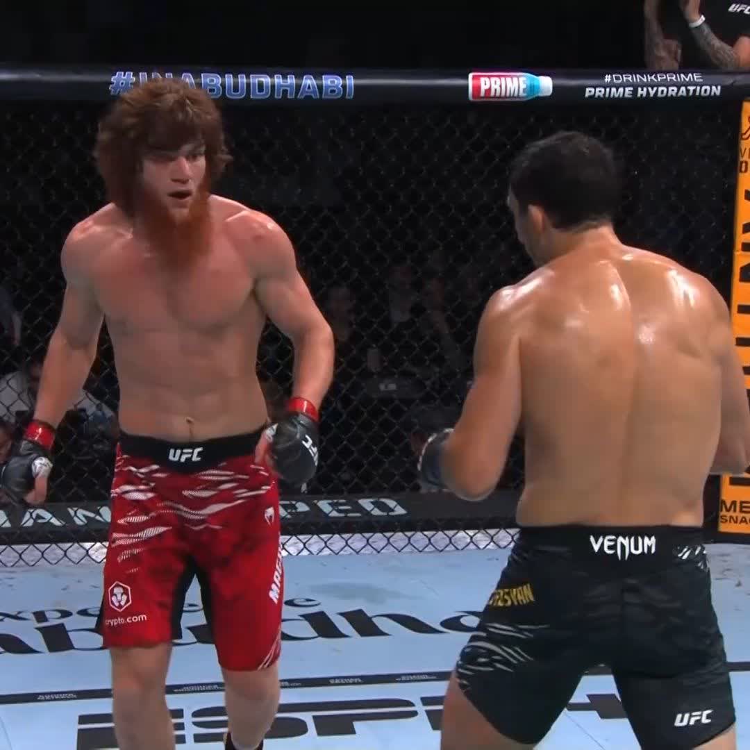 La repetición! 🔄👀 #UFC308