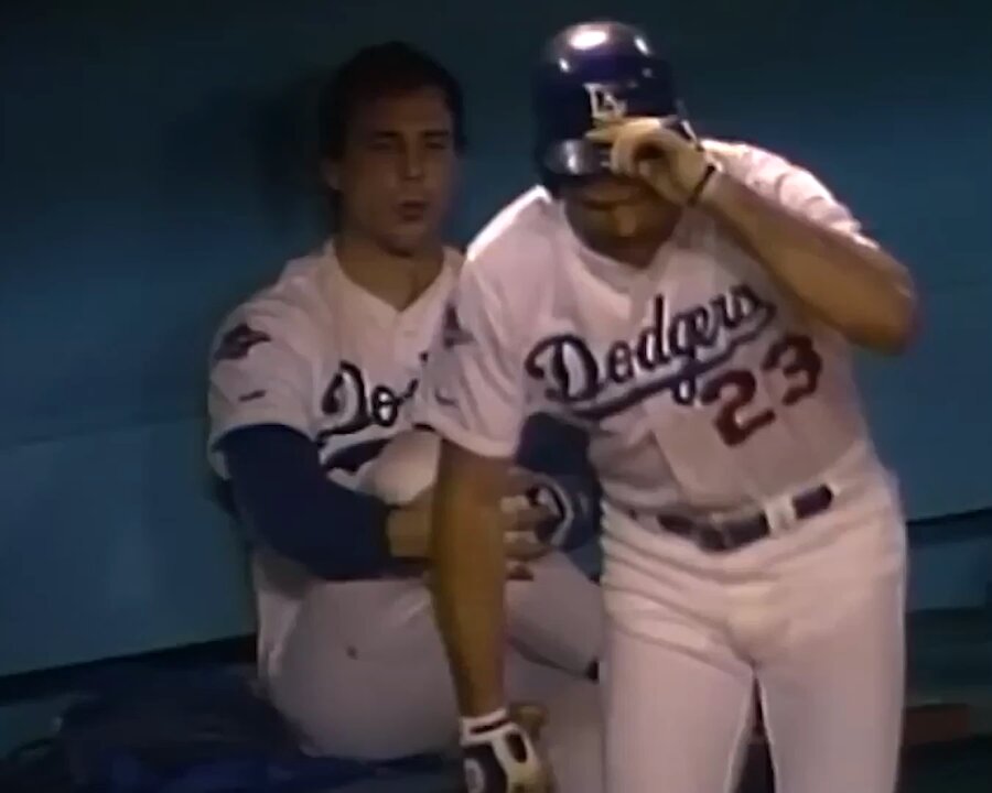 Vin Scully calling the full Kirk Gibson at-bat is iconic. 🎥