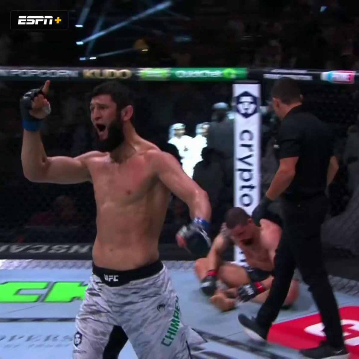 KHAMZAT CHIMAEV SUBMITS ROBERT WHITTAKER TO STAY UNDEFEATED 😤 #UFC308
