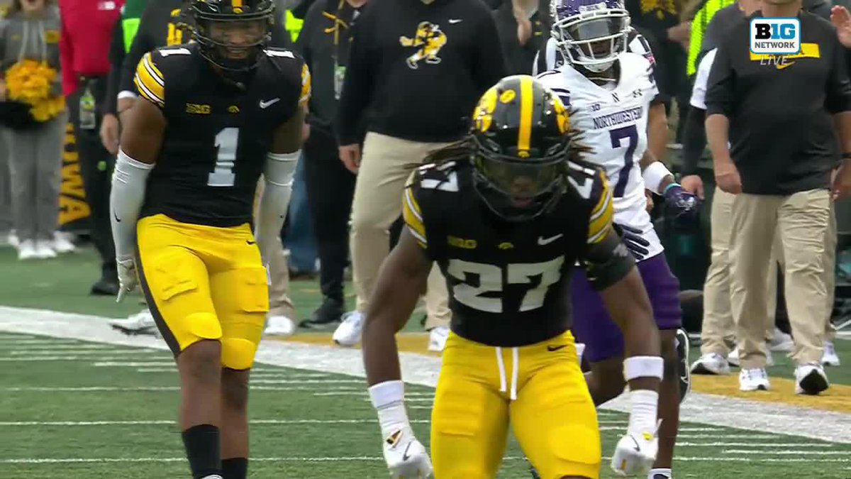 Jermari Harris lowers the boom 😱 #B1GFootball on Big Ten Network 📺
