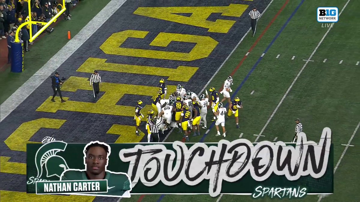 MICHIGAN STATE STRIKES FIRST IN ANN ARBOR 💪 Michigan State Football goes for it on 4th down and takes the lead 😤