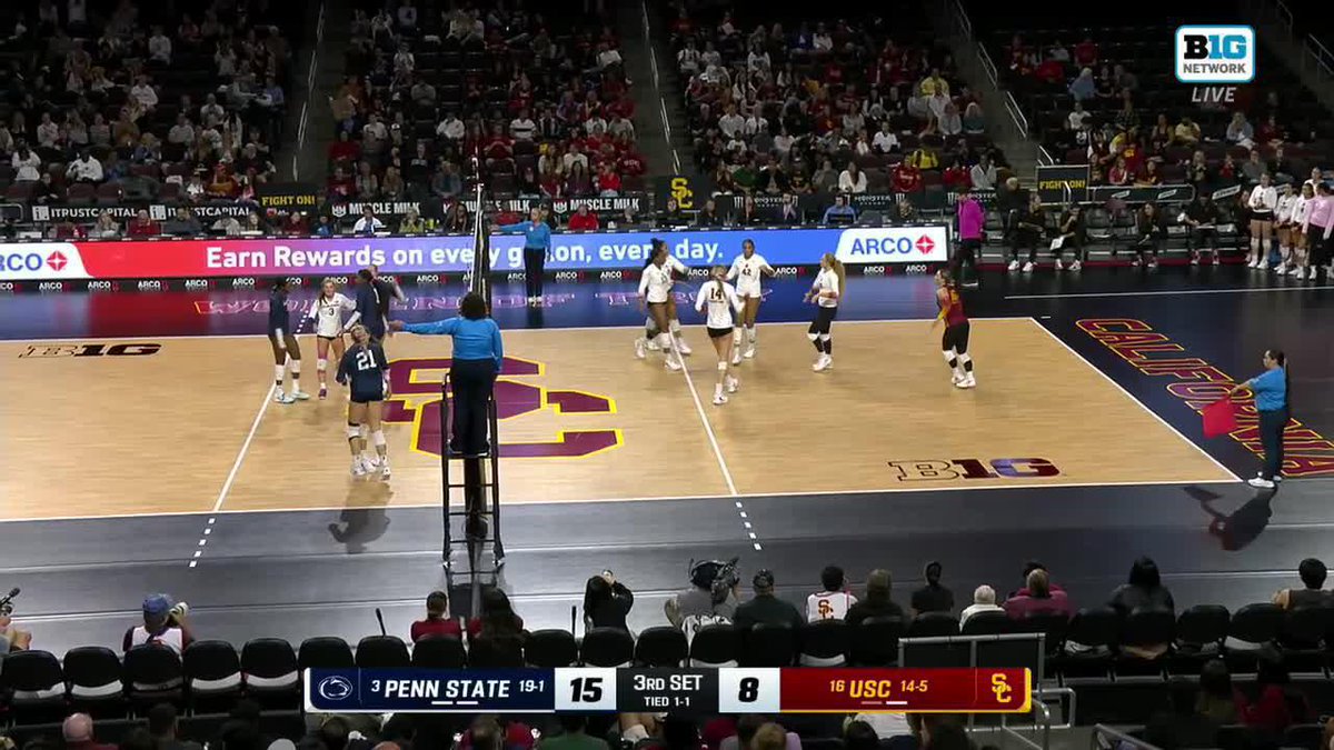 🗣️ "That is actually defying physics right there." #NCAAWVB x 🎥 BTN / Penn State Women’s Volleyball
