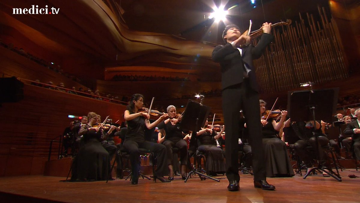 İsviçreli biliminsanları Paganini dinlemeden bu dünyadan gitmeyin, diyor :) Paganini’yi doğumunun 242. yıldönümünde bir eseri ile analım. Niccolò Paganini Keman Konçertosu 1 Solist Inmo Yang Şef Fabio Luisi #medicitv