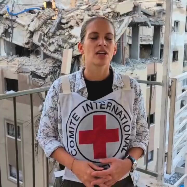 📍 Gaza | We are extremely concerned by the situation at Kamal Adwan Hospital and surrounding areas. Medical facilities must be allowed to conduct their life-saving work. Stephanie Eller, ICRC head of sub-delegation shares 👇🏽
