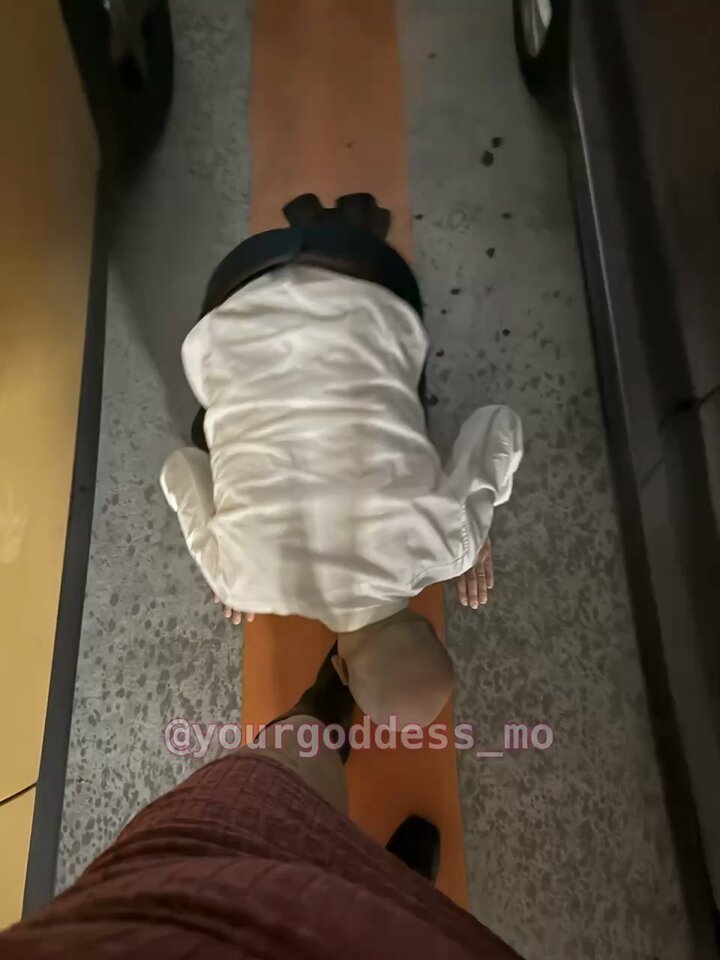 Une première rencontre avec @Fredo9641742713 bien sale et gourmande comme j’aime 😈😈 La vie de Reine que je mérite en faiiiiiteuuuuh …