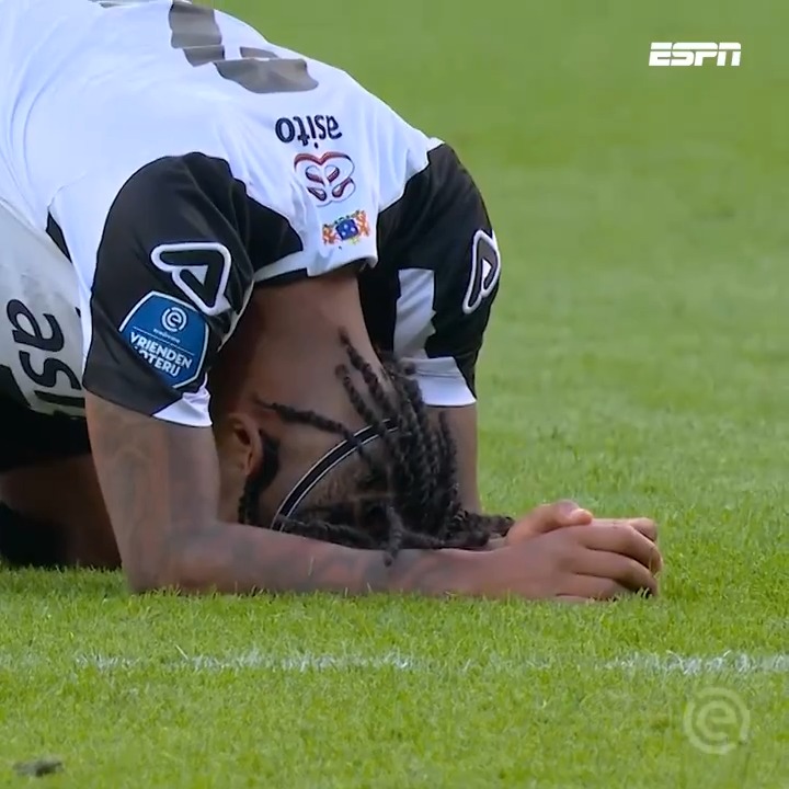 Een verbazingwekkende eigen goal van Mimeirhel Benita!🤯 #tweher