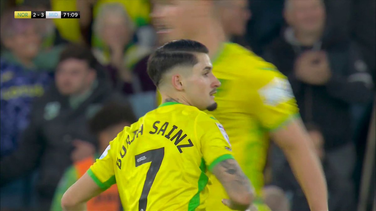 Borja Sainz doubles his tally with another WORLDIE! 🌍