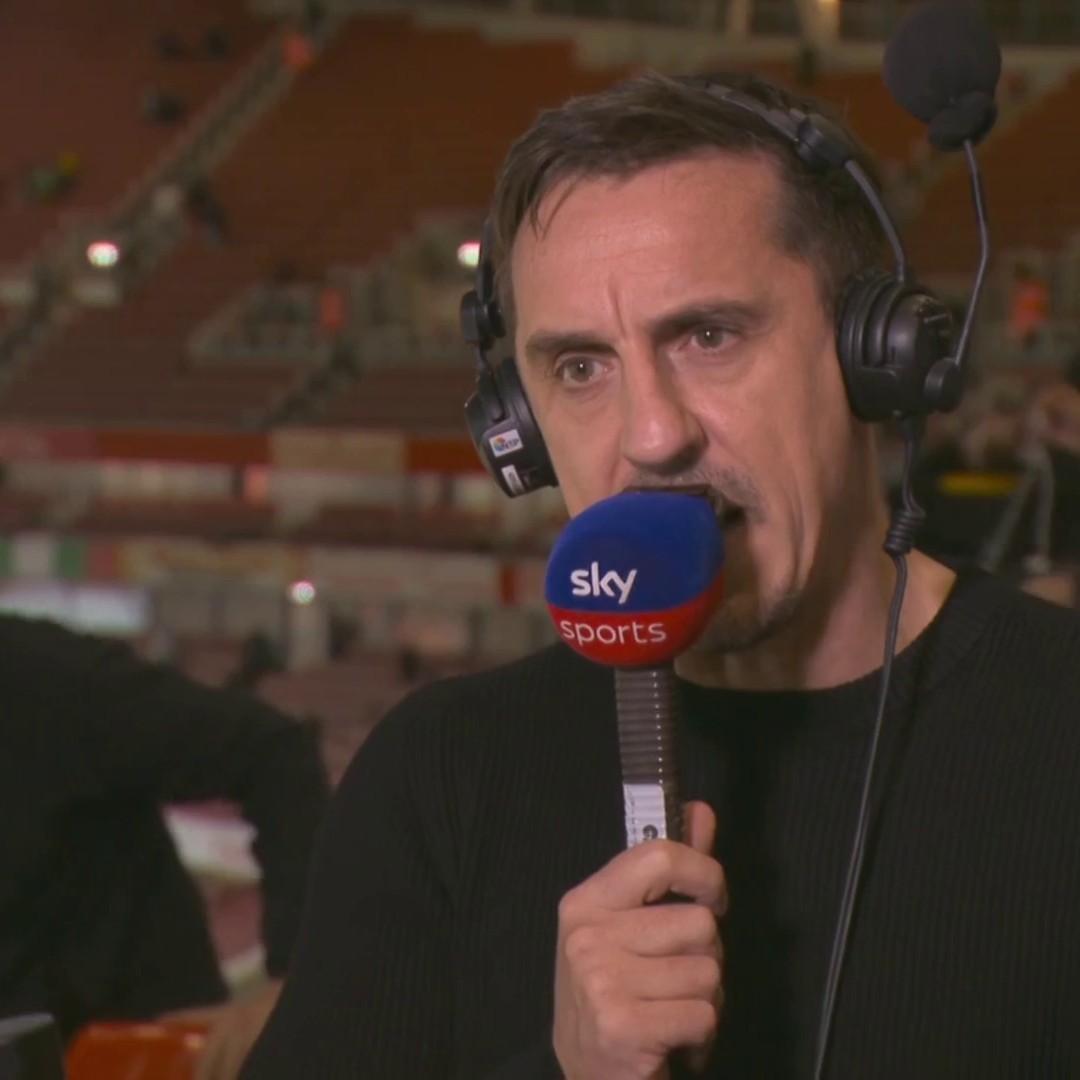 Listen to Gary Neville praising Mikel Arteta for coping with injuries and trusting his bench players at Arsenal's 2-2 draw with Liverpool. "You can't have 3 or 4 players missing and say 'we can't play'" Erik ten Hag would be dishing out excuses.