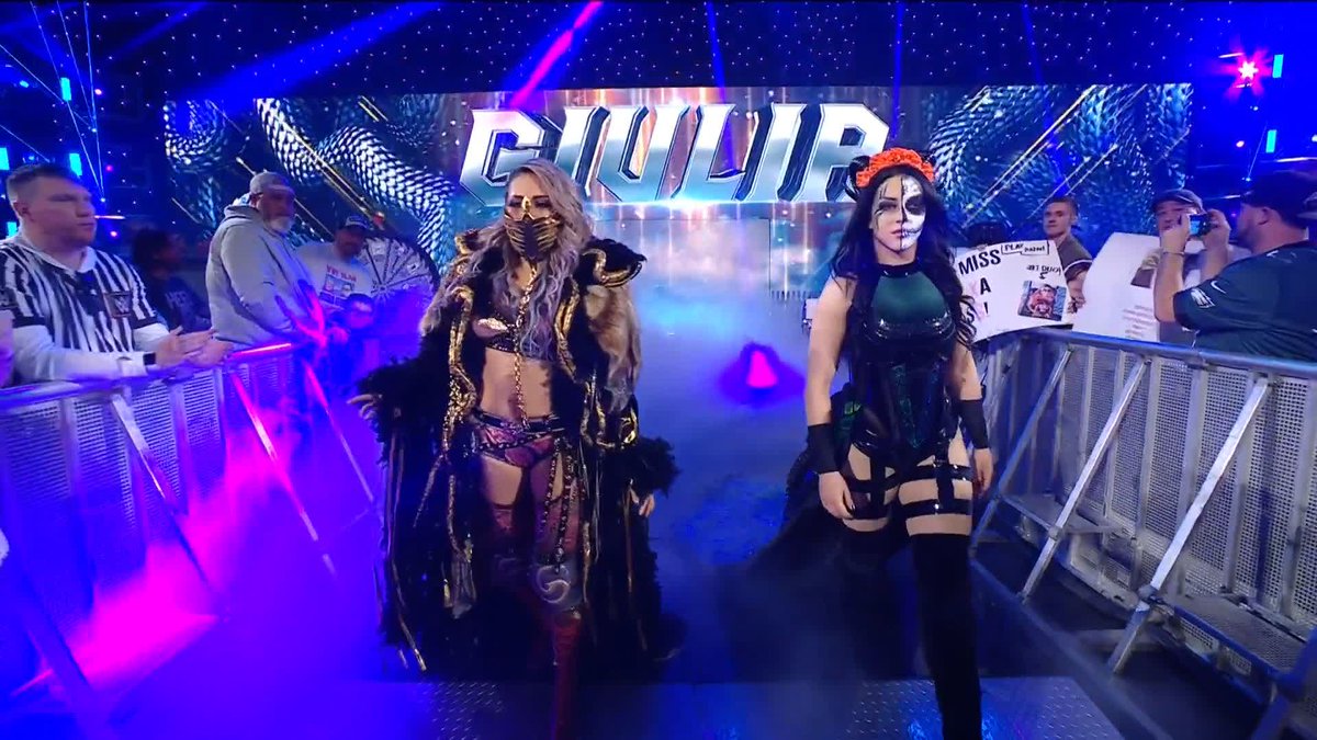 The dynamic duo. 😤 Stephanie Vaquer and GIULIA = ジュリア are ready to show out! #HalloweenHavoc
